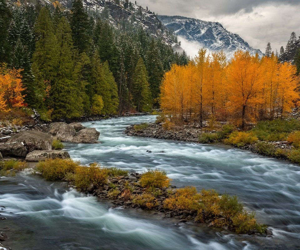 Обои река, горы, осень, river, mountains, autumn разрешение 2048x1300 Загрузить