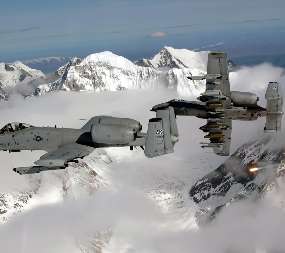 Обои горы, снег, полет, самолеты, mountains, snow, flight, aircraft разрешение 1920x1200 Загрузить