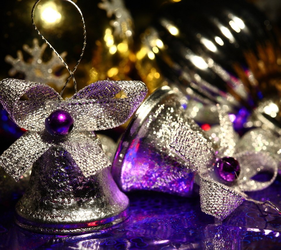 Обои новый год, зима, колокольчики, новогодние украшения, серебряные, new year, winter, bells, christmas decorations, silver разрешение 1920x1200 Загрузить