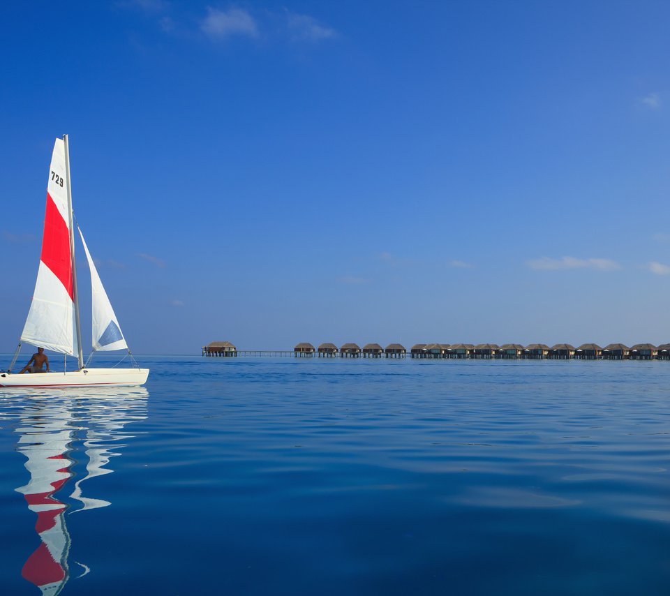 Обои яхта, бунгало, тропики, мальдивы, yacht, bungalow, tropics, the maldives разрешение 5616x3744 Загрузить