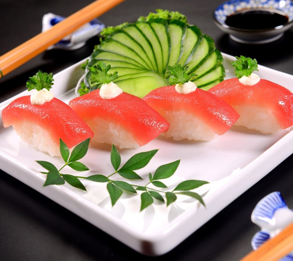 Обои суши, роллы, морепродукты, сервировка, seafoods, sushi, rolls, seafood, serving разрешение 2880x1922 Загрузить