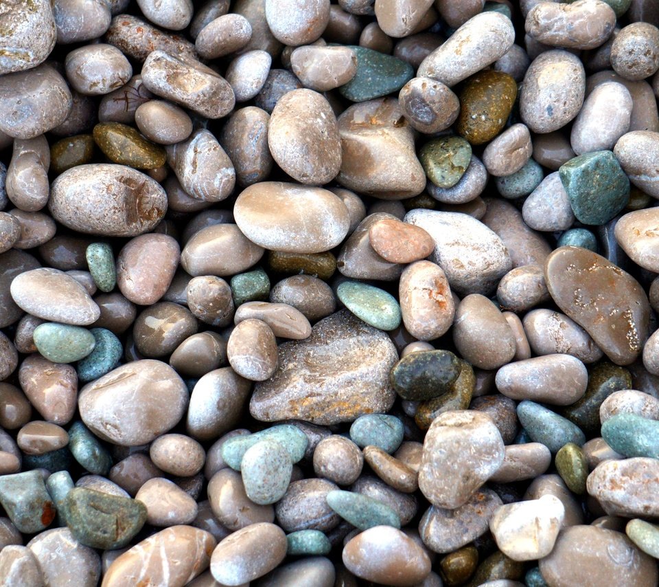 Обои камни, галька, макро, море, stones, pebbles, macro, sea разрешение 2400x1559 Загрузить