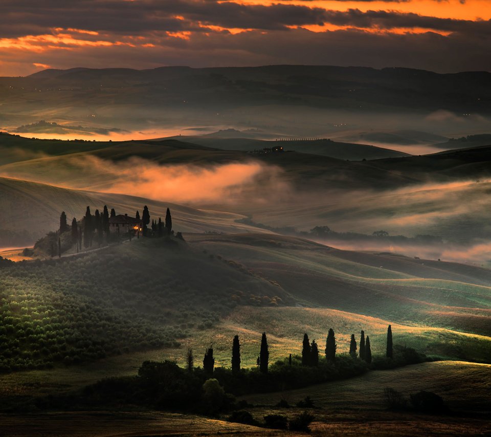 Обои облака, деревья, вечер, холмы, поля, италия, тоскана, clouds, trees, the evening, hills, field, italy, tuscany разрешение 2048x1367 Загрузить