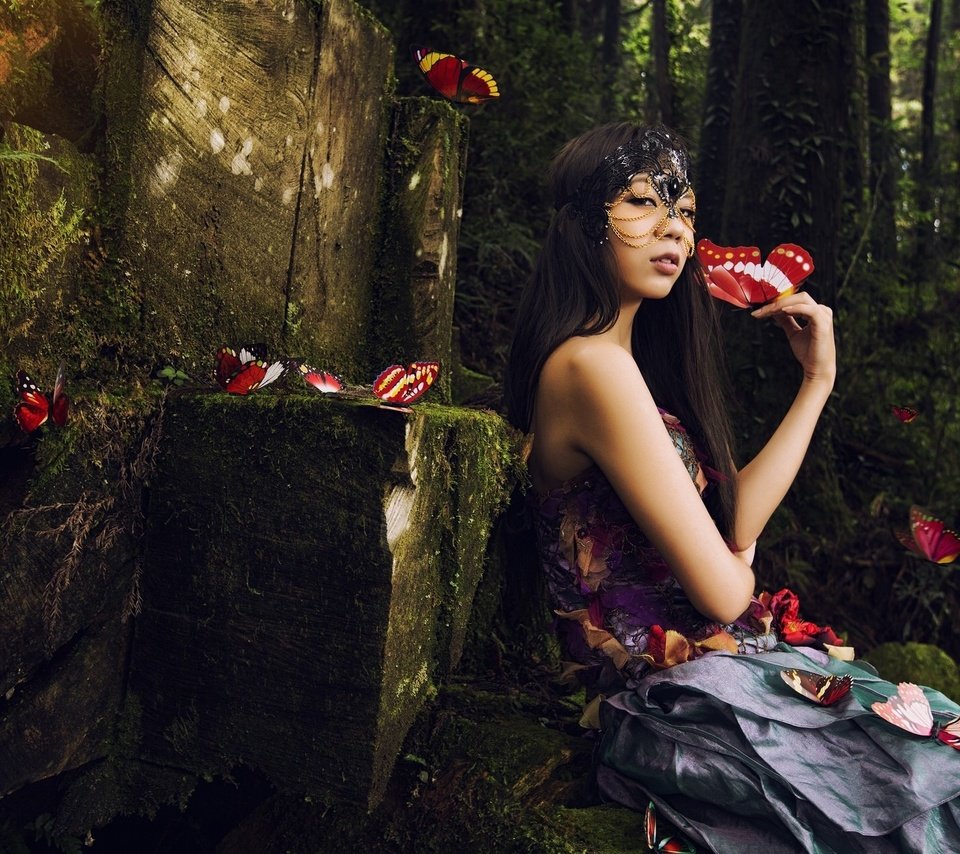 Обои лес, девушка, сидит, бабочки, азиатка, forest, girl, sitting, butterfly, asian разрешение 2048x1274 Загрузить