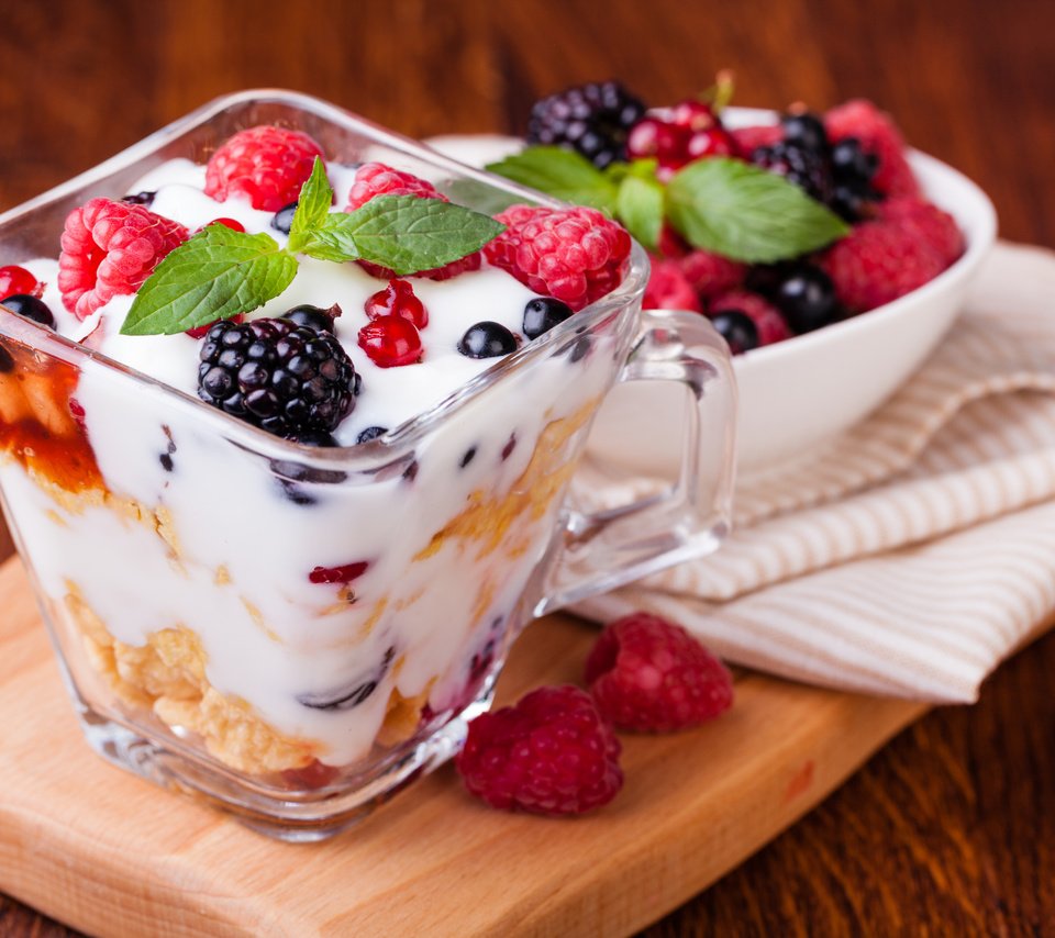 Обои малина, ягоды, черника, десерт, ежевика, хлопья, йогурт, raspberry, berries, blueberries, dessert, blackberry, cereal, yogurt разрешение 5286x3524 Загрузить