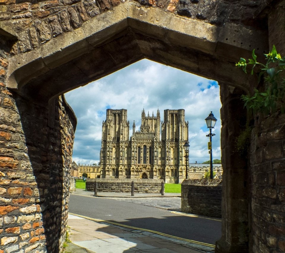 Обои собор, англия, готика, архитектура, здание, wells cathedral, уэлский собор, уэллс, сомерсет, cathedral, england, gothic, architecture, the building разрешение 1920x1200 Загрузить