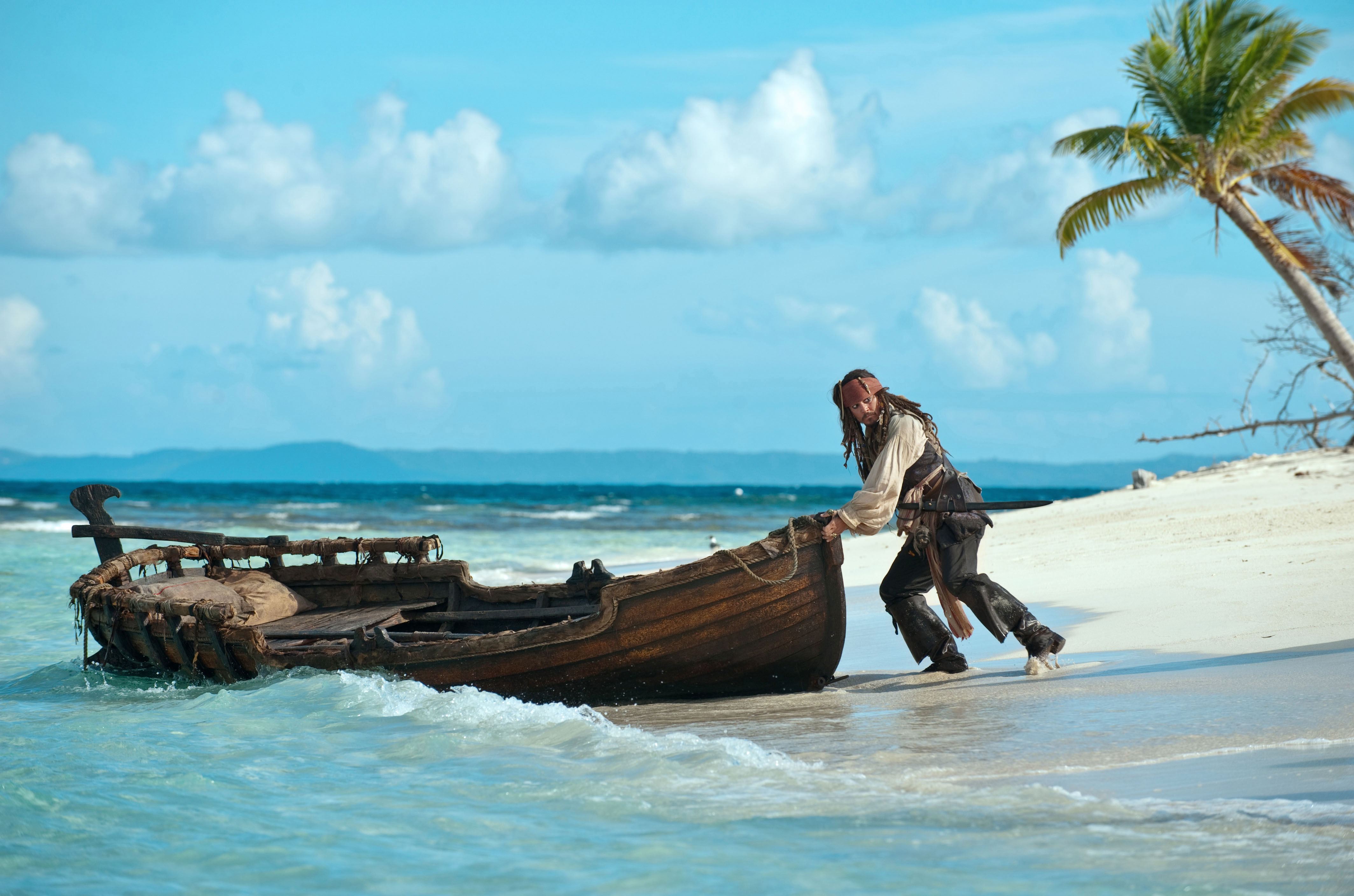 Обои побережье, лодка, джонни депп, капитан джек воробей, pirates of the caribbean on stranger tides, пираты карибского моря на странных берегах, coast, boat, johnny depp, captain jack sparrow, pirates of the caribbean on stranger tides разрешение 4256x2816 Загрузить