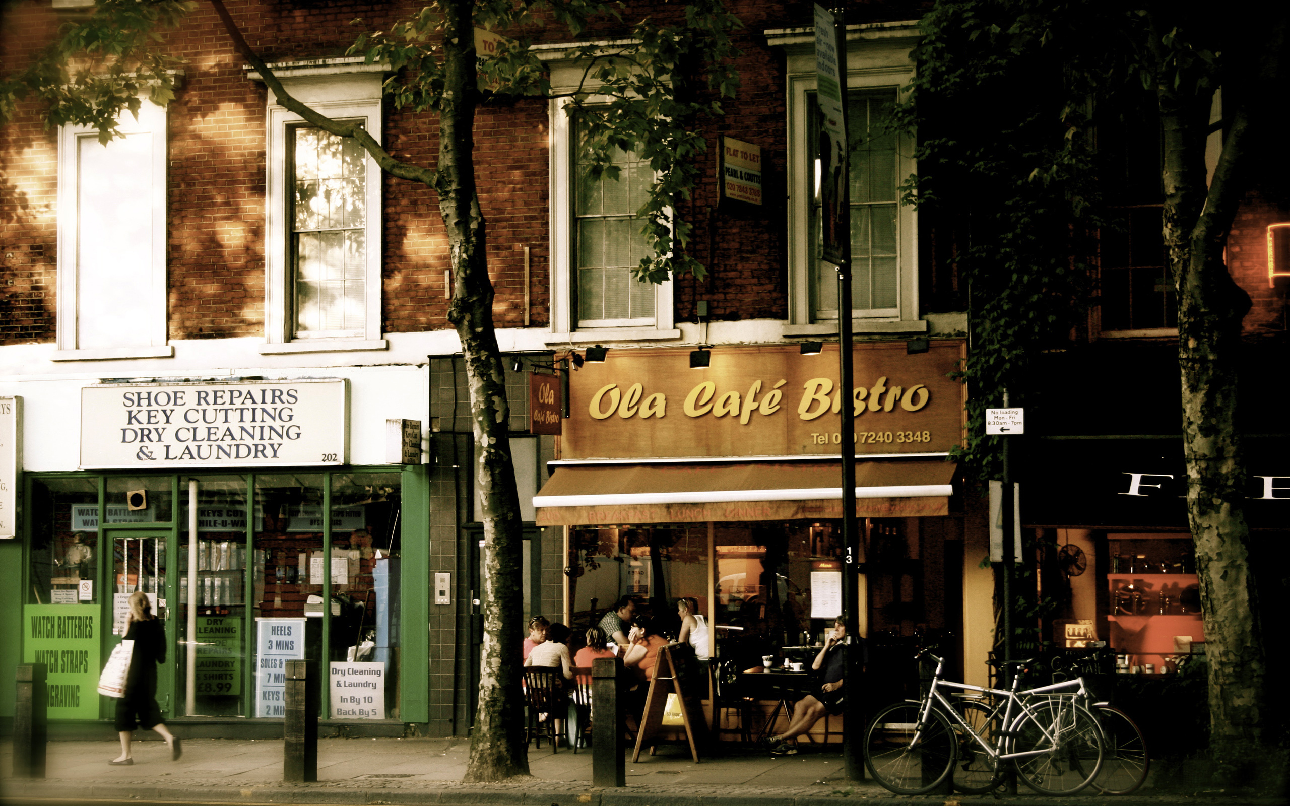 Обои лондон, кафе, улица, англия, on the shaftsbury, london, cafe, street, england разрешение 2560x1600 Загрузить