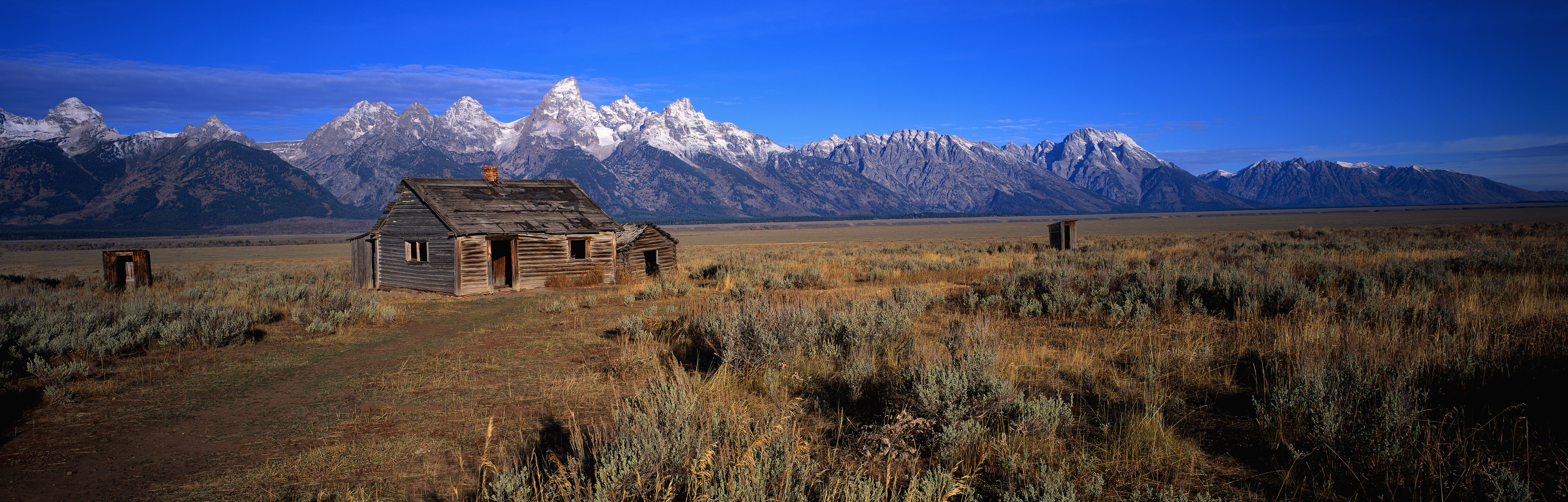 Обои скалы, дом, прерия, rocks, house, prairie разрешение 3750x1200 Загрузить