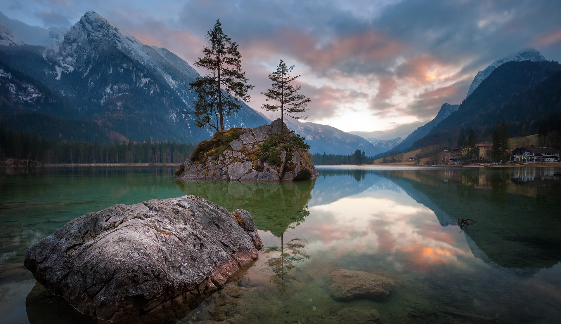 Обои озеро, горы, утро, lake, mountains, morning разрешение 1920x1110 Загрузить