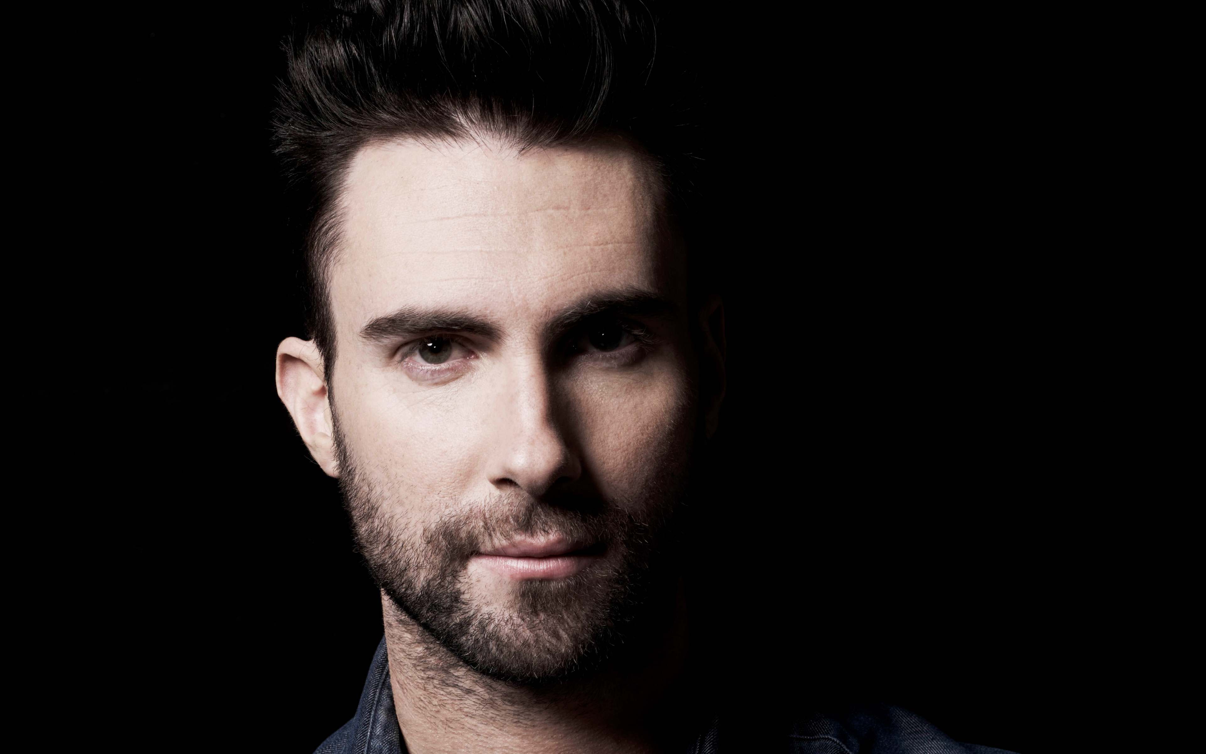 Обои портрет, актёр, черный фон, певец, адам левин, portrait, actor, black background, singer, adam levine разрешение 3840x2400 Загрузить