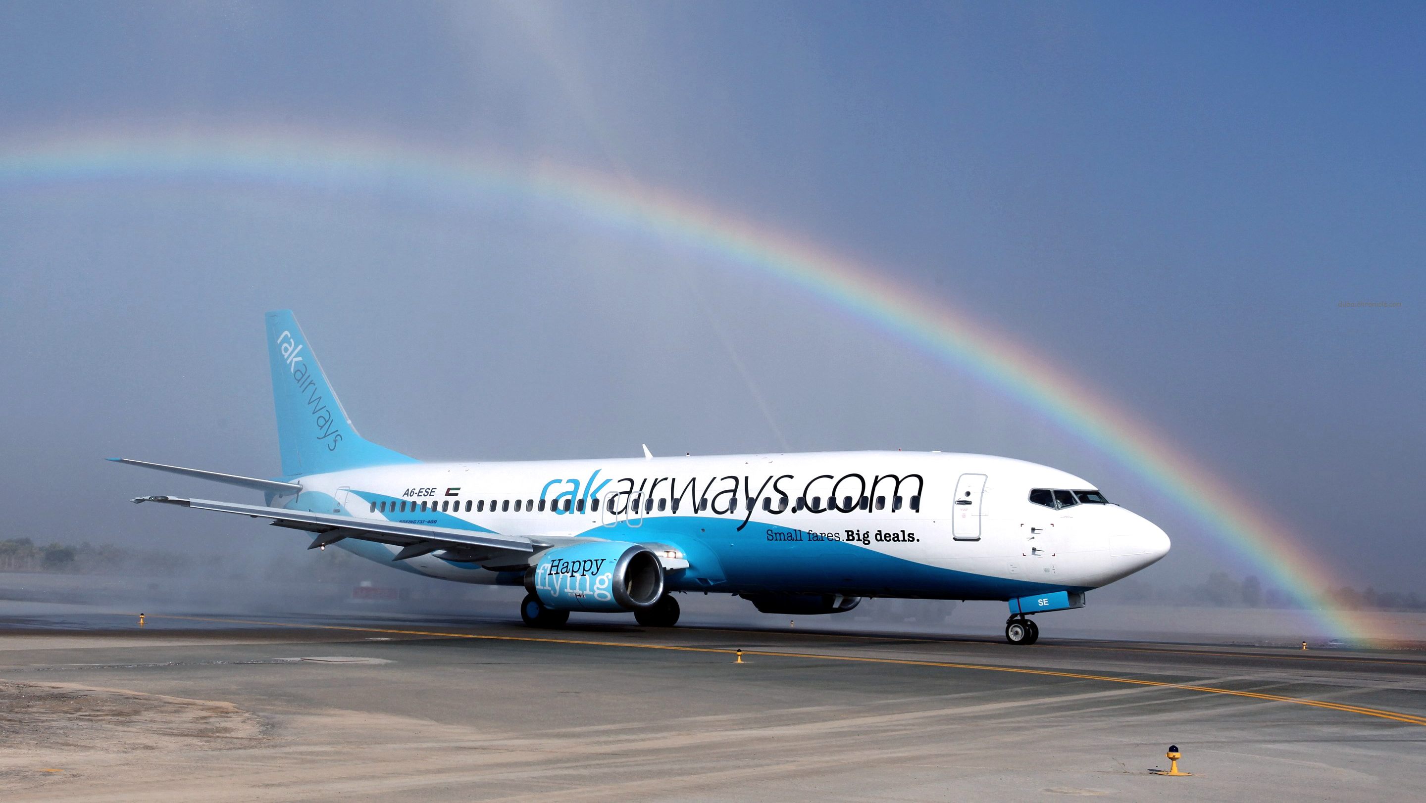 Обои небо, самолет, авиация, радуга, крылья, боинг, 737, the sky, the plane, aviation, rainbow, wings, boeing разрешение 2880x1623 Загрузить