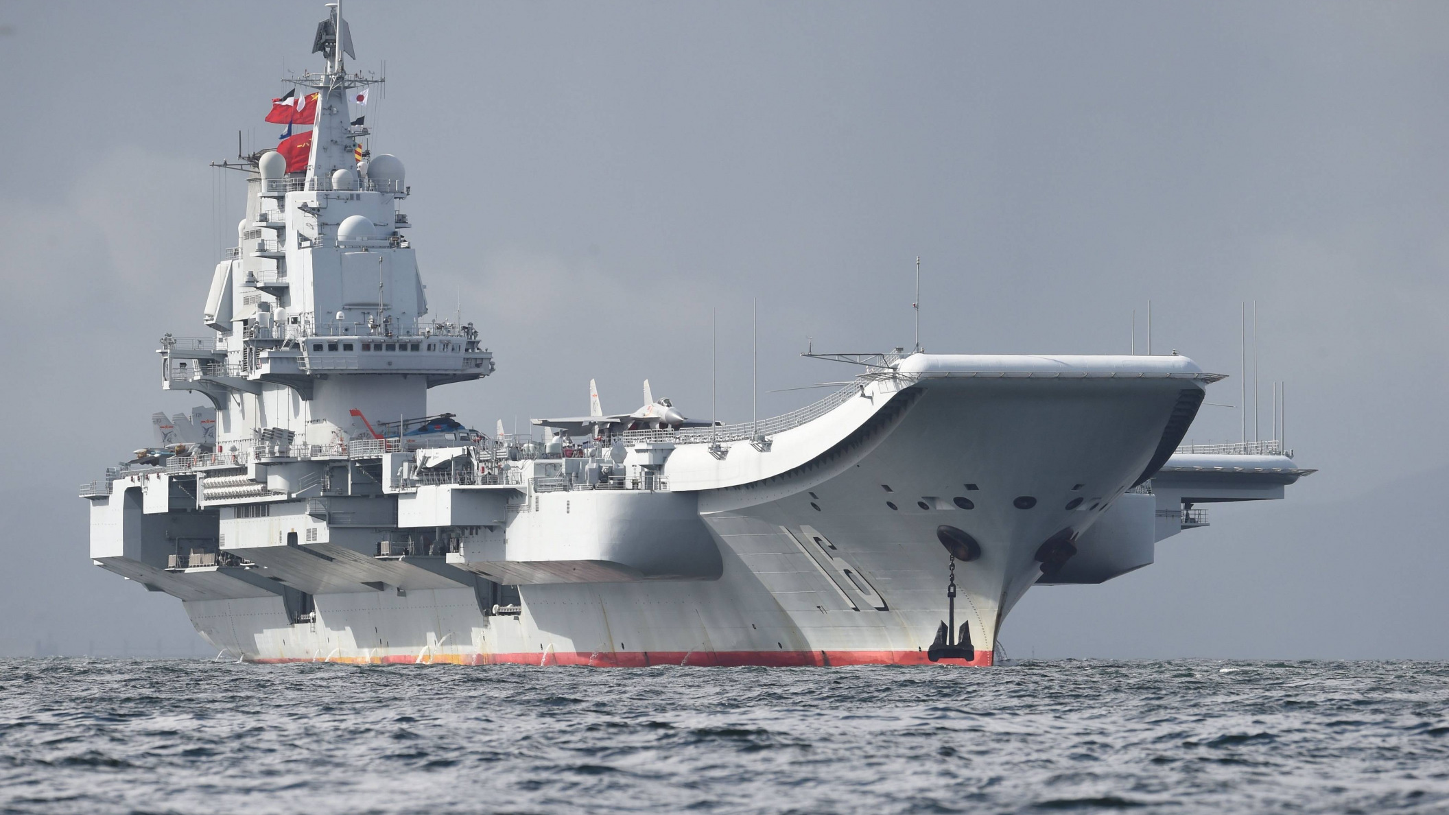 Обои волны, shenyang j-15, море, истребитель, авианосец, якорь, вмс, кнр, ляонин, wave, sea, fighter, the carrier, anchor, navy, china, liaoning разрешение 2112x1188 Загрузить